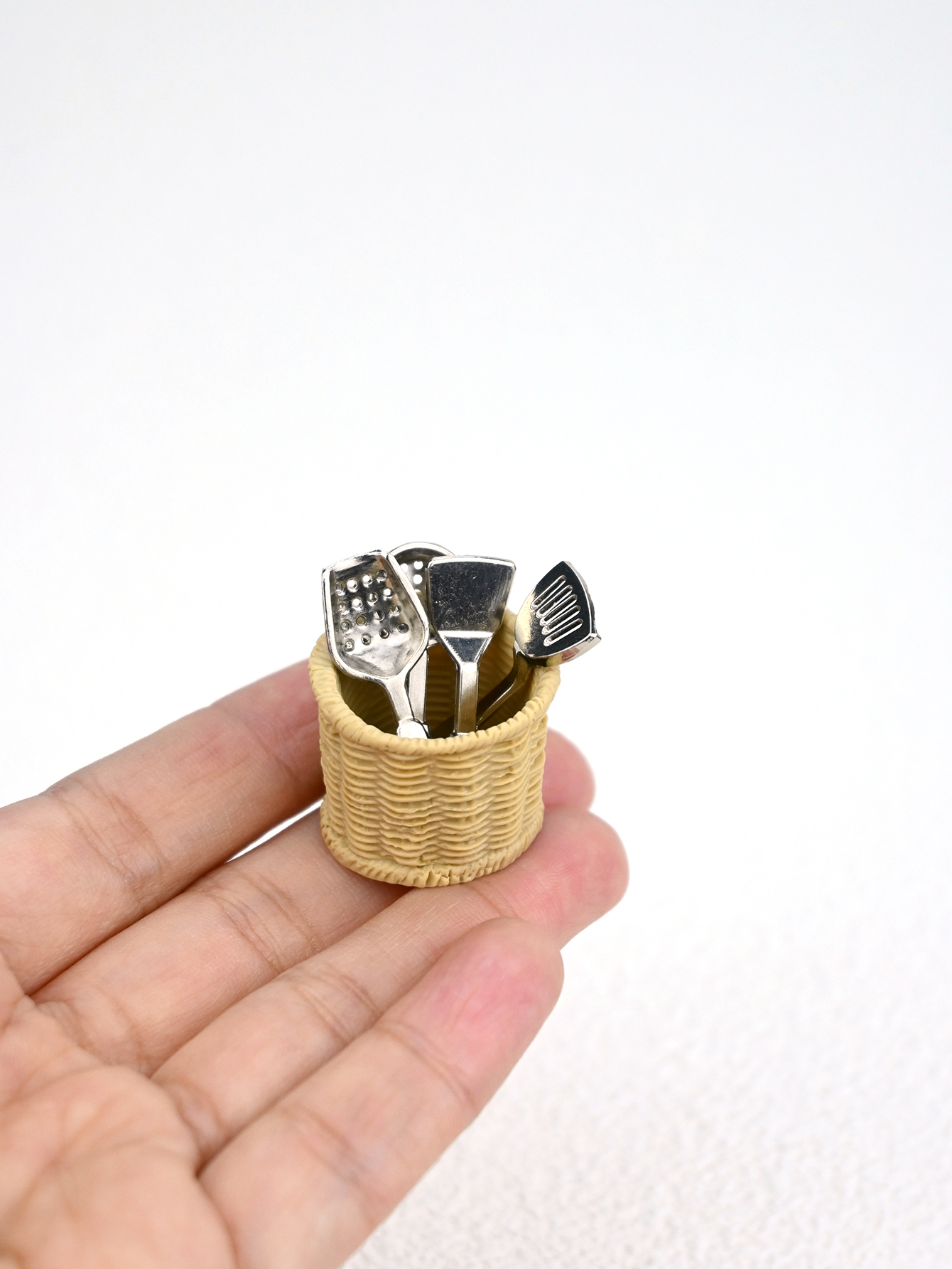 A Set of Four Miniature Kitche - Miniature Baking Kitchen incelemesi ve fiyatı