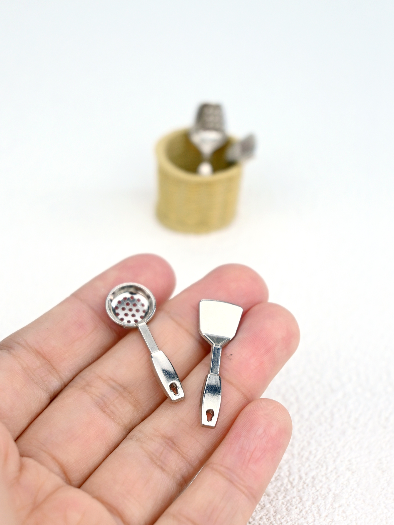 A Set of Four Miniature Kitche - Miniature Baking Kitchen incelemesi ve fiyatı