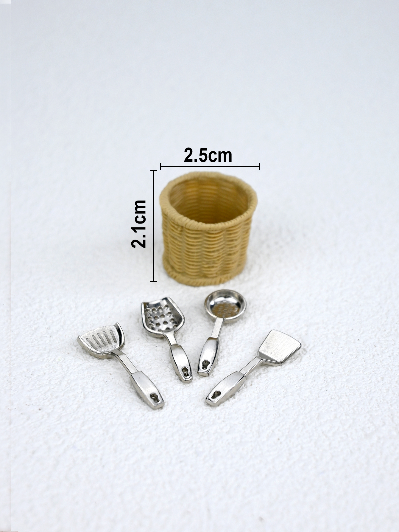 A Set of Four Miniature Kitche - Miniature Baking Kitchen incelemesi ve fiyatı